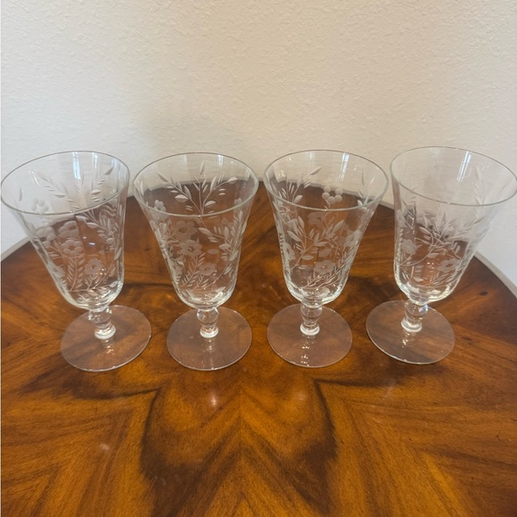 Rock Sharpe Other - Elegant Rock Sharpe Optic Etched 8oz. Juice Glasses /  Goblets Set of 4